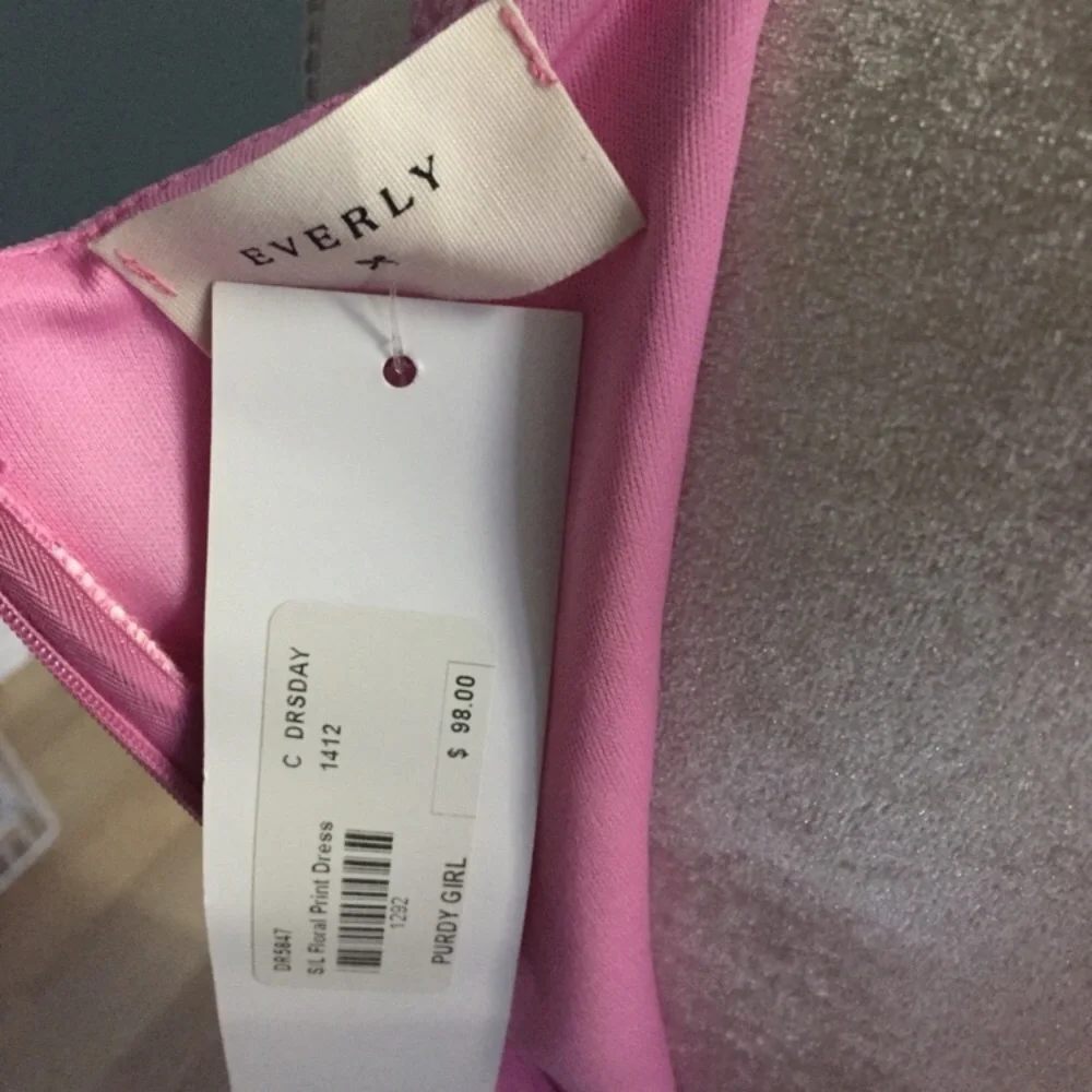 EVERLY Pink Floral Dress Fit Flare Small NWT Sleeveless Barbiecore Easter Spring - Picture 3 of 8